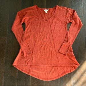 NWOT Women 's Sun & Shadow Long Sleeve Thermal Top sz XS, Rust